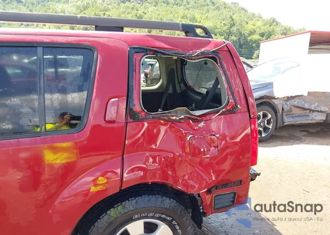 2008 Nissan Pathfinder S из США, поврежденный, VIN 5N1AR18B18C620903